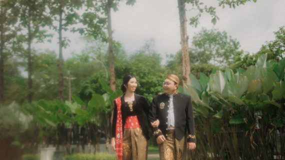 Astrid & Ivan | mewa custom warna