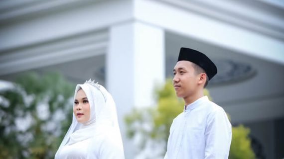 Riska & Syamsul | Megan