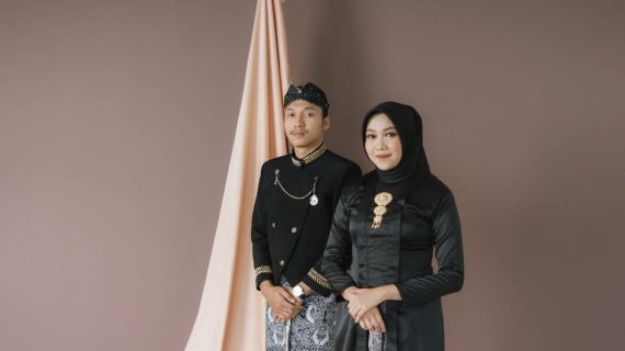 Shofura & Haditya | mewa