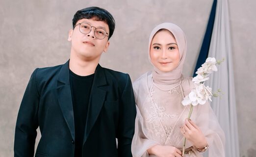 Dea & Chandra | Glamour