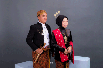 Vonni Safitri Angeliasari, S.Pd & Sony Bimantara | mewa