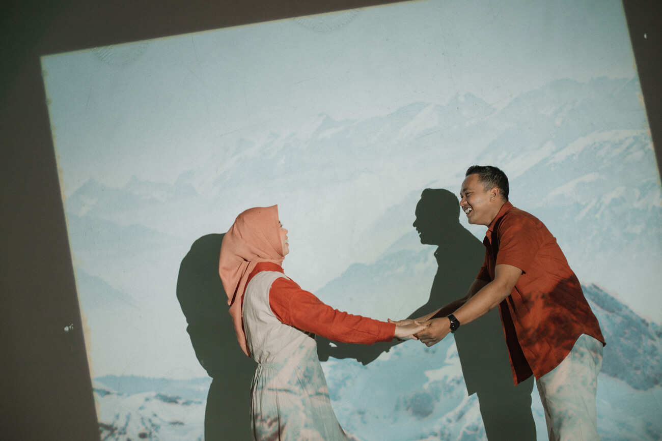 L.our moment berjalan 2