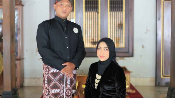 Hilma & Yoga | Glamour