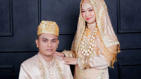 Elsy & Fauzan | Megan