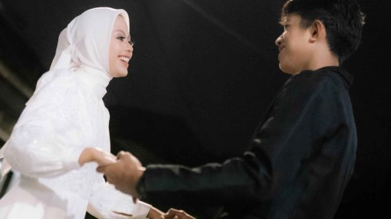 Indah & Agus | Glamour