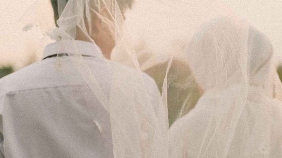 Isye, Isyana. & alfa, parid. | Luxy