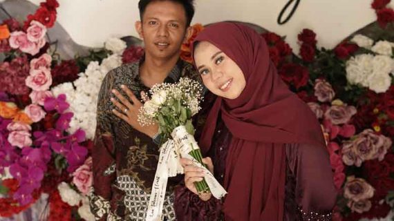 Novita & Wahyu Kate