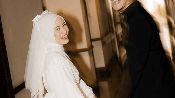 copy Danis & Sign | ALLURE