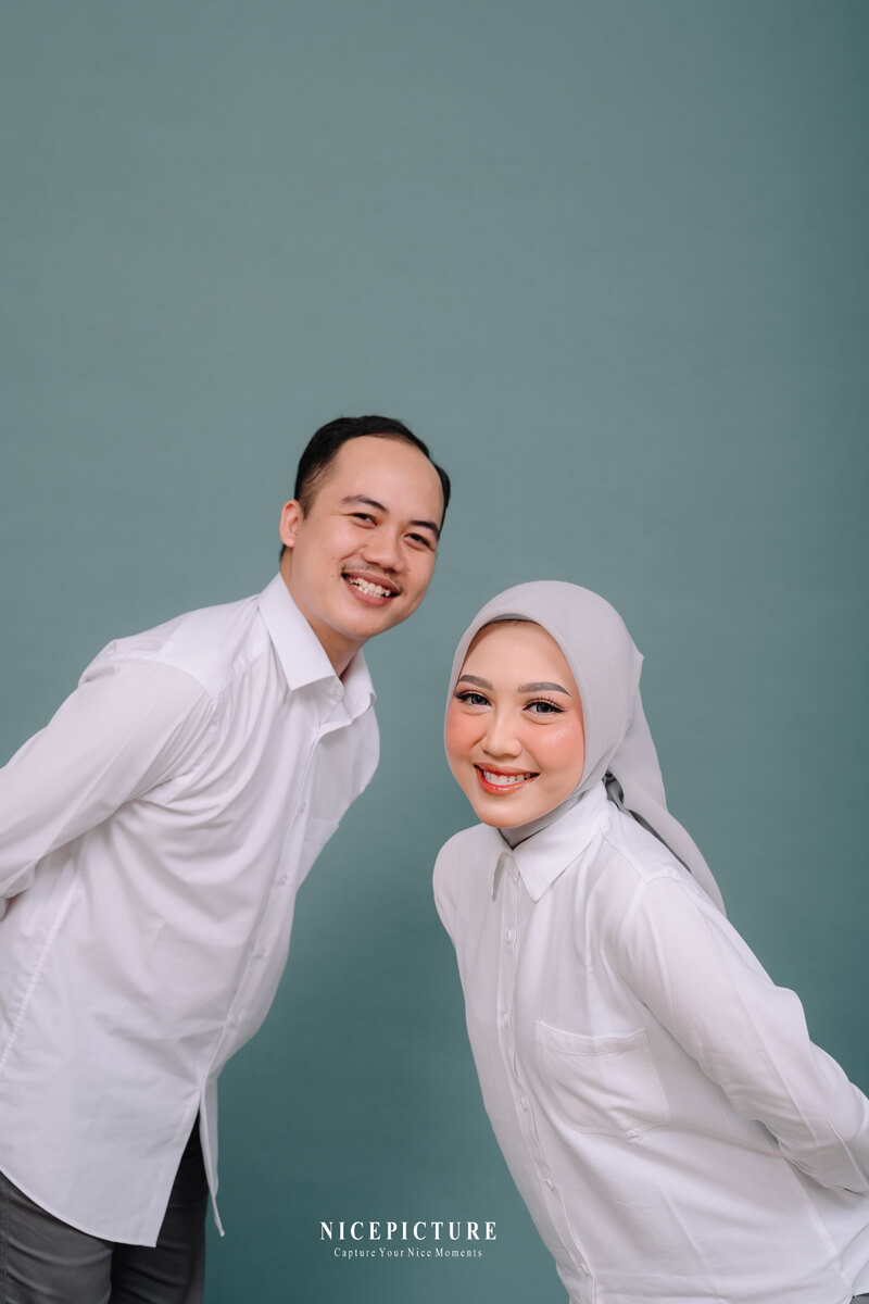 OUR GALLERY SLIDE(1)