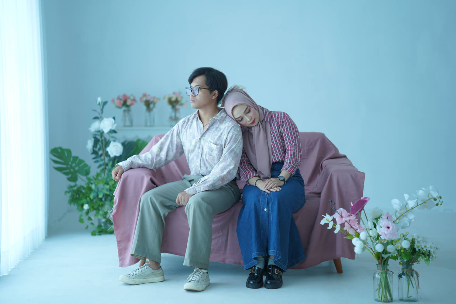 Revisi 4 (foto di atas akad dan resepsi)