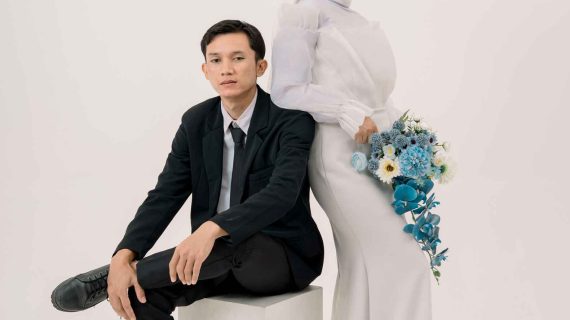 Anggray & Awan | Glamour