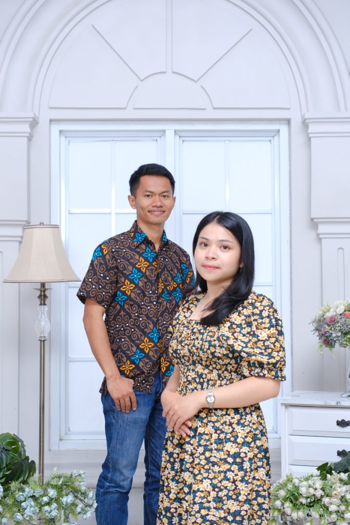 foto yang berjejer ke samping