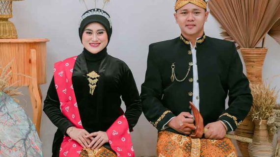 Dewi & Yudis | Glamour