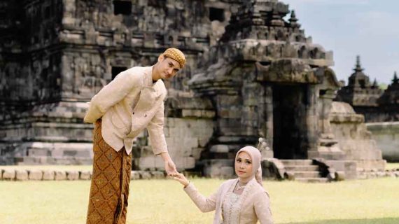 Intan & Ridho | ALLURE