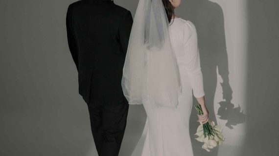 Joan & Yogi | ALLURE